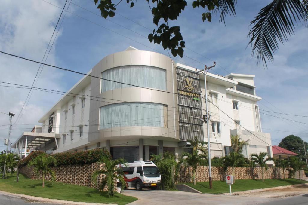 Grand Vilia Hotel Langgur Exterior foto